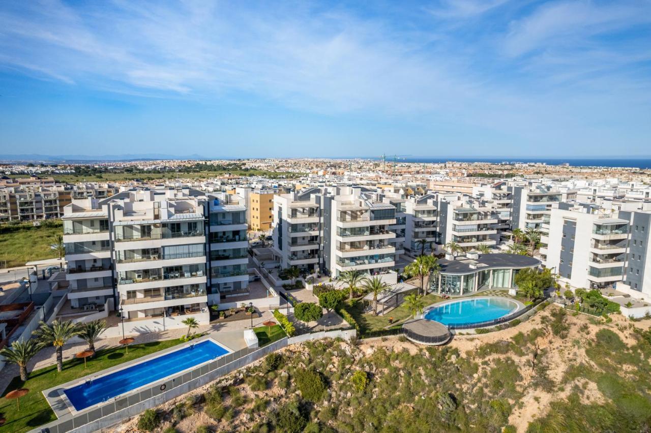 Апартаменти La Zenia Cocoon - Luxury Penthouse With Jacuzzi, 2 Pools, Indoor Heated Pool, Sauna, Gym, Playstation Dehesa de Campoamor  Екстер'єр фото