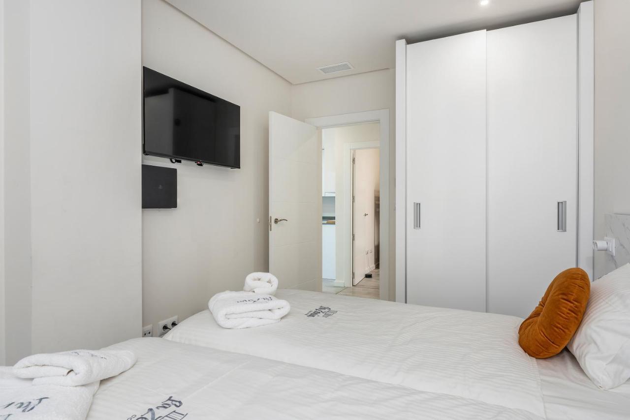 Апартаменти La Zenia Cocoon - Luxury Penthouse With Jacuzzi, 2 Pools, Indoor Heated Pool, Sauna, Gym, Playstation Dehesa de Campoamor  Екстер'єр фото